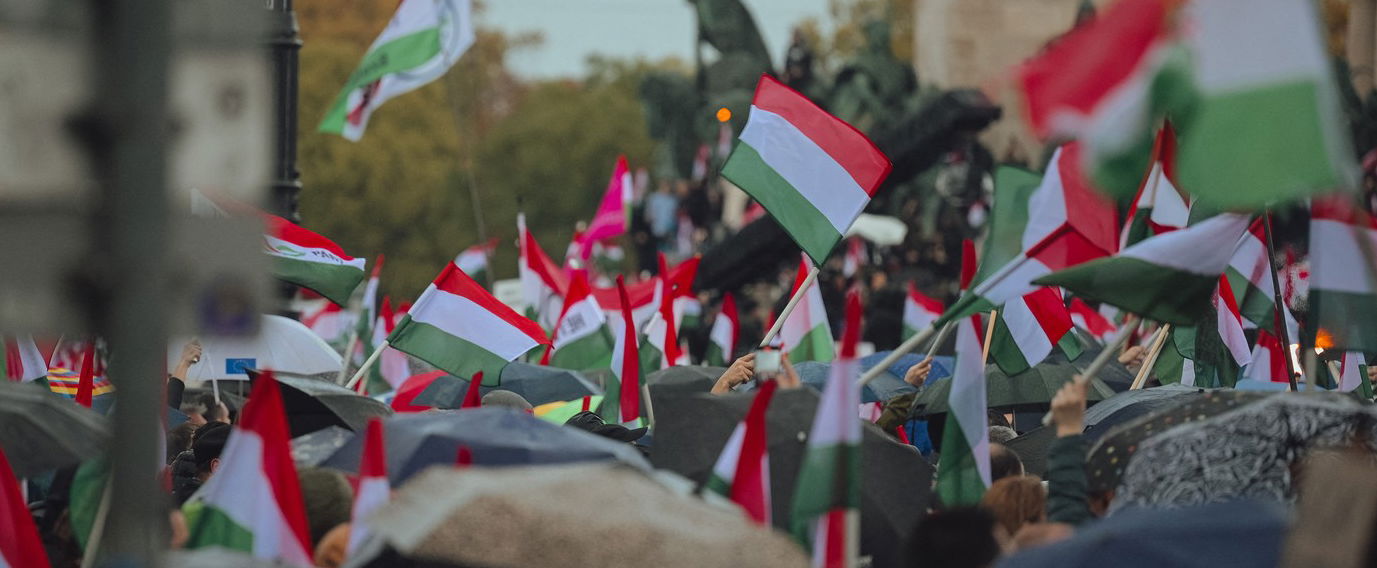 A Békemeneten vagy a Nemzeti meneten voltak többen? Rendkívüli szám érkezett