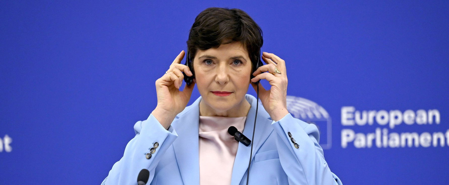 Ez az eredeti foglalkozása Dobrev Klárának, döbbenetes miből van diplomája, és hány nyelven beszél