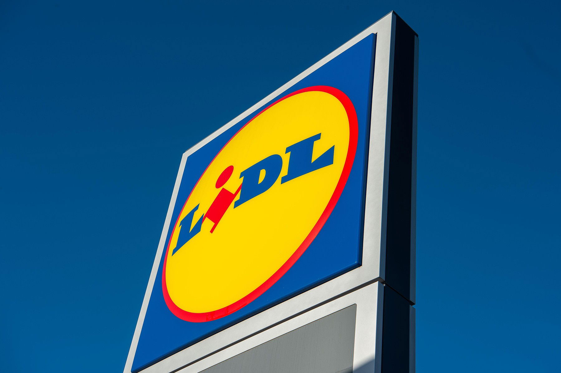 Itt a Lidl hatalmas dobása karácsonyra, másodpercek alatt tűnnek el a polcokról a termékek