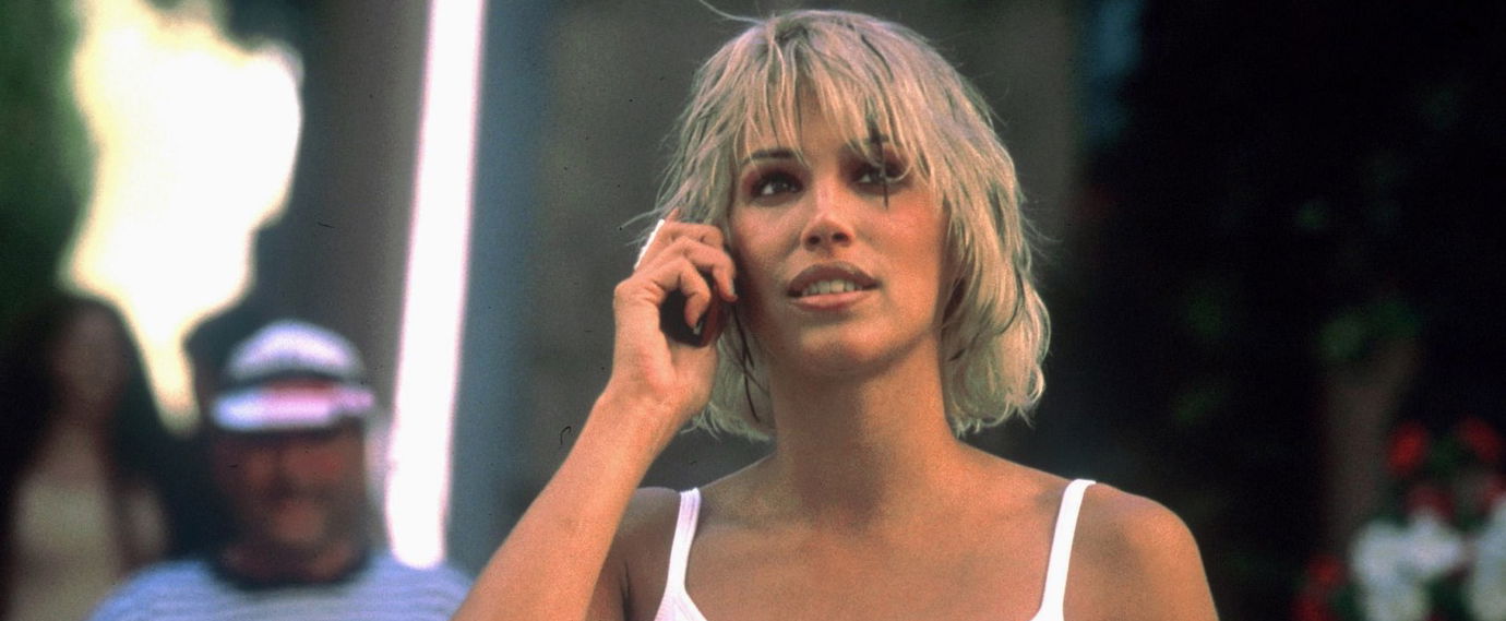 Lefagytunk, újra kamera elé állt a Taxi-filmek szőke csodanője, 57 évesen nem ismersz már rá