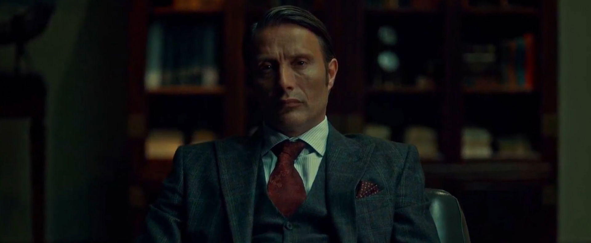 Két zseniális elme harca tartja lázban a pszichológiai krimire éhező közönséget, Oscar-díjat érdemelne Bryan Fuller műve