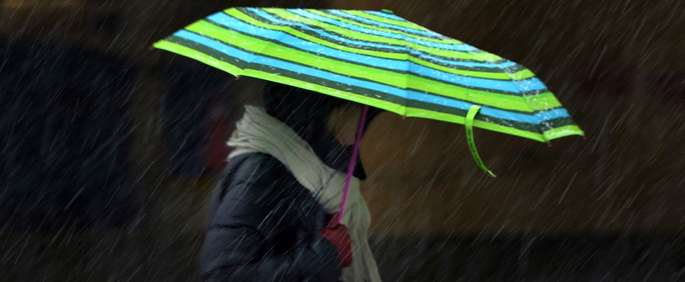 11 vármegyére zúdul az eső, megállíthatatlanul közeleg az ország felé az újabb csapadékhullám? Részletes időjárás-előrejelzés