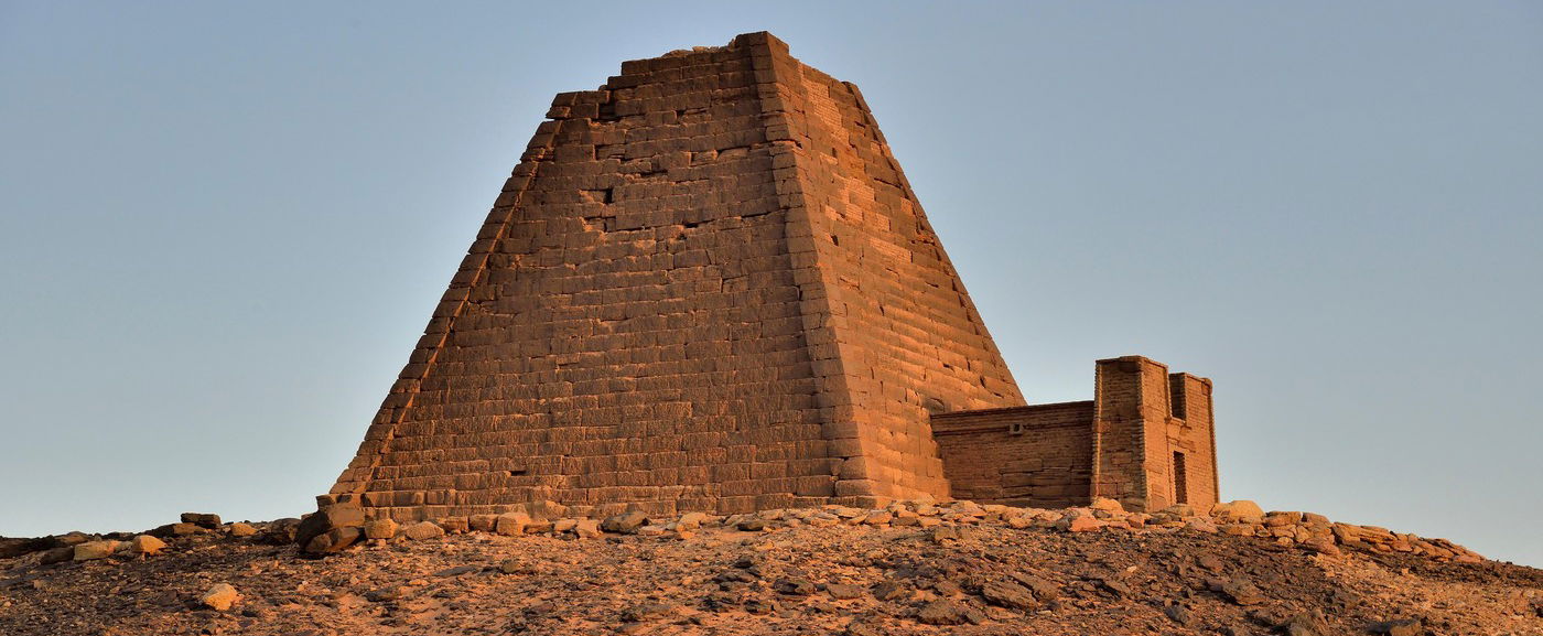 A tudósok kimondták, a világ sokkol, ezért épültek a nagy piramisok