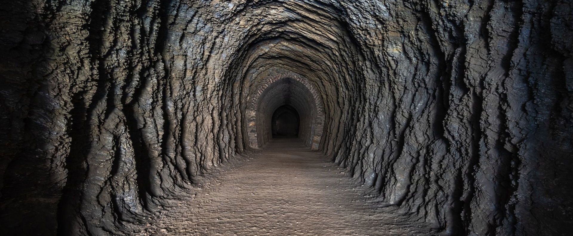 4000 éves ősi dolgot találtak Magyarország alatt, azonnal életre keltették, a látványtól kiráz majd a hideg