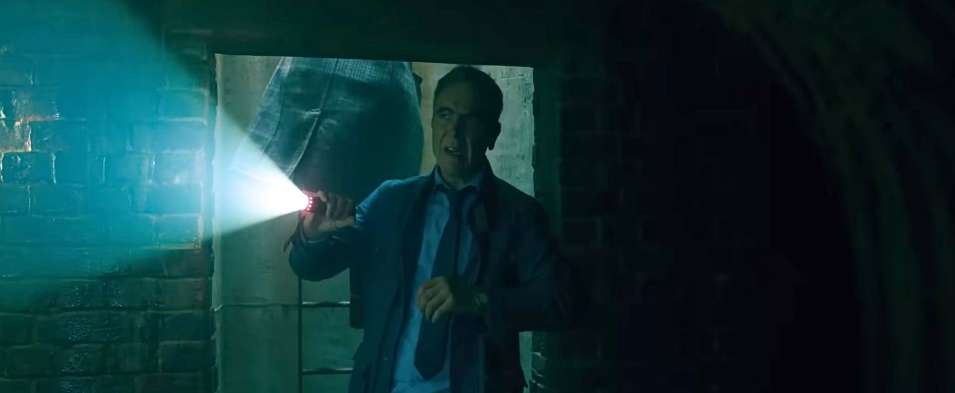 Ez az egyik legsötétebb Coben-thriller a Netflixen, 10/10-es a feszültség, senki sem az, akinek látszik