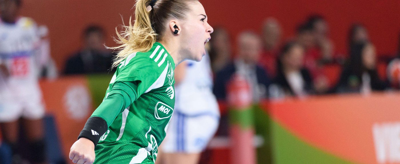 Irdatlan román káromkodás, nem akarnak fizetni a válogatottunk szépségének, hiába minden