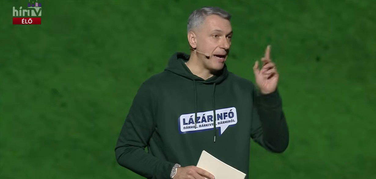 Így néz ki Lázár János háza belülről, rendkívüli fotó került ki, ettől a képtől elakad a szavad, karácsony alkalmával készült