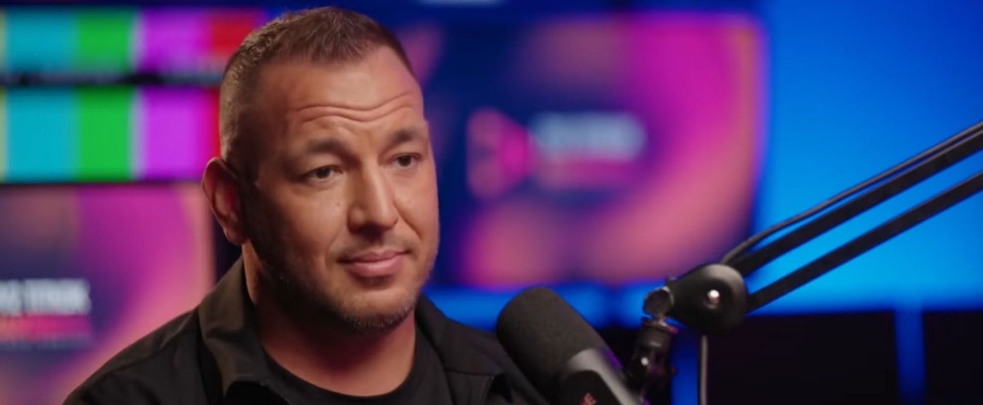 Curtis kíméletlenül belegázolt Majkába, egyetlen mondattal égette le az egész ország előtt, azonnal megfagyott a levegő