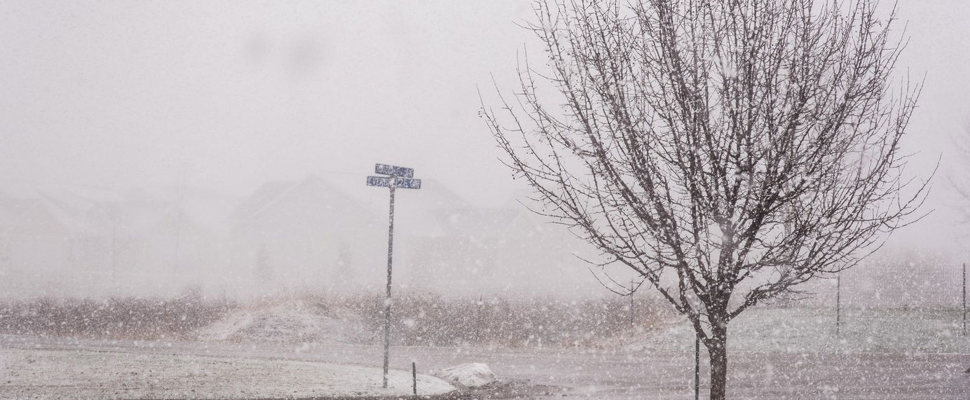 Számítsunk hóra, jön a front, hatalmas viharok tombolnak, diónagyságú jégdarabok esnek Magyarország területére, teljesen megőrült az időjárás