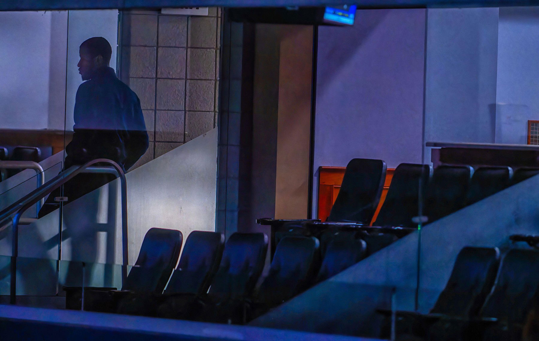 Sokkott kapott a srác mikor kinyitotta a többmillió forintos csomagját, borzasztó lény lapult a mélyén