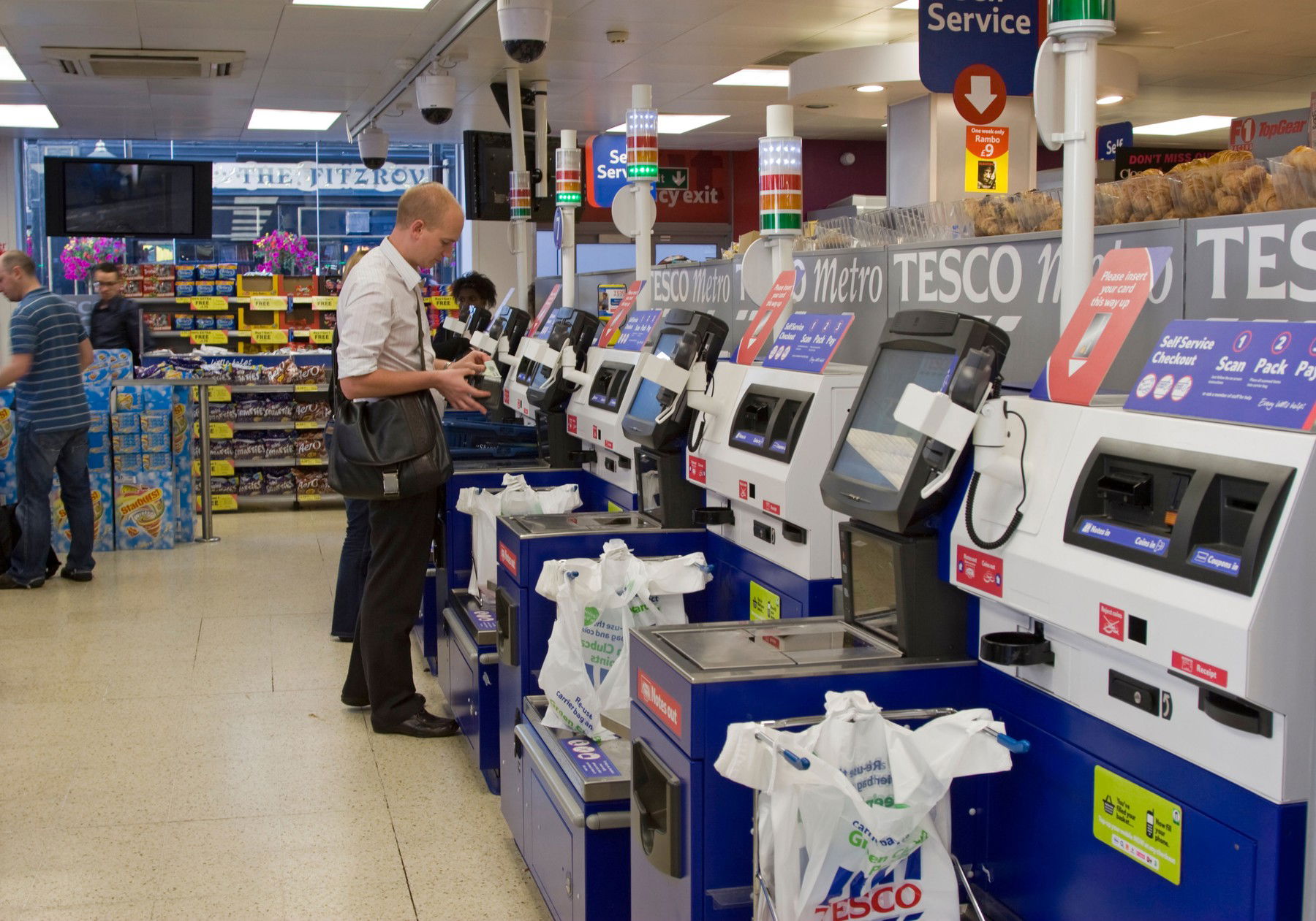 Megtörtént a legnagyobb baj az önkiszolgáló kasszákkal, iszonyatos összeget bukhattak a vásárlók