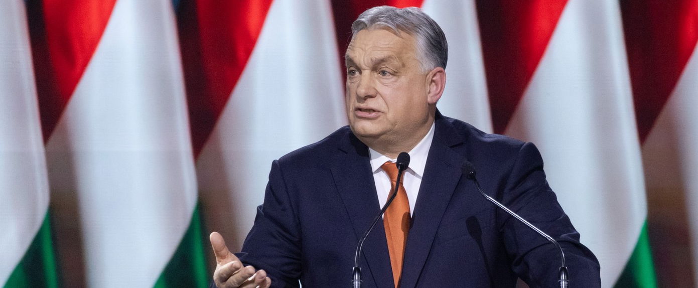 Megszakadt az élő adás a Fidesz Kongresszusáról, 2 szót kiabáltak bele a mikrofonba, kikerült a felvétel az internetre