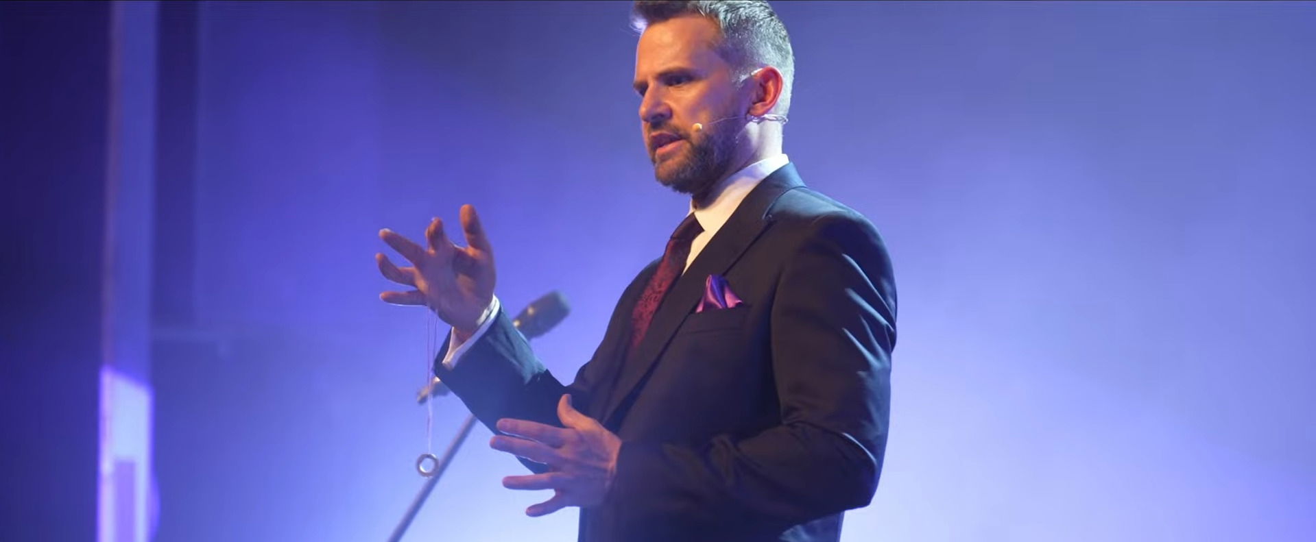 Ez az ember már tudja a 2026-os választások eredményét, és el is fogja árulni