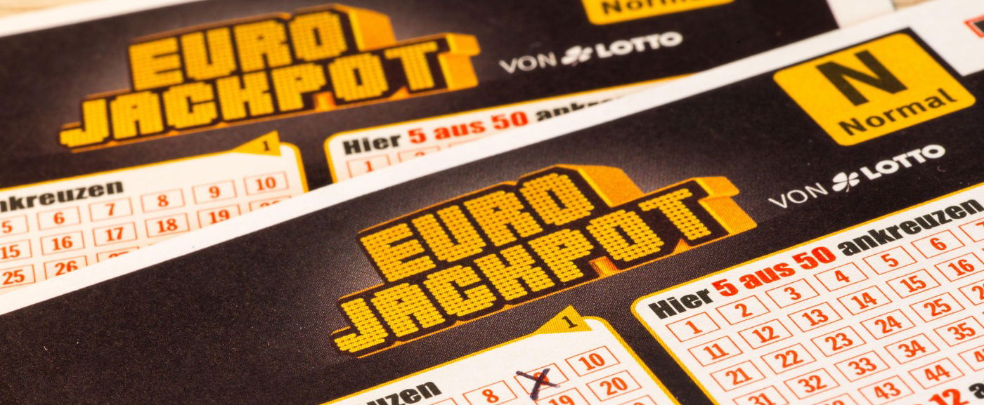 Eurojackpot: 16 ezer millió forintot ért a főnyeremény, pénzhegyen ébredhet valaki
