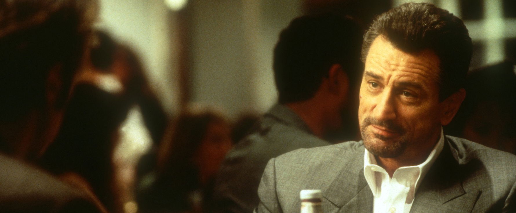 Al Pacino és Robert De Niro filmje minden idők egyik legjobb krimi-thrillere, máig referenciapont az akciófilmek világában