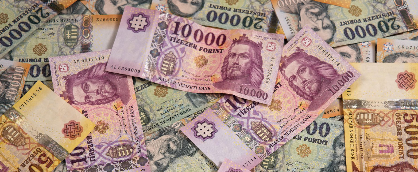 Itt az új fizetőeszköz? Kiakadtak a magyarok, brutális szimbólumok szerepelnek rajta