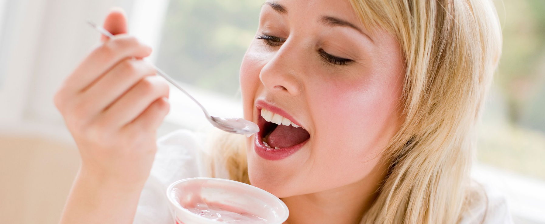 Beleevett a magyar nő a joghurtba, totális őrület vette kezdetét, amit benne talált, attól kis híján rendőrségi ügy lett