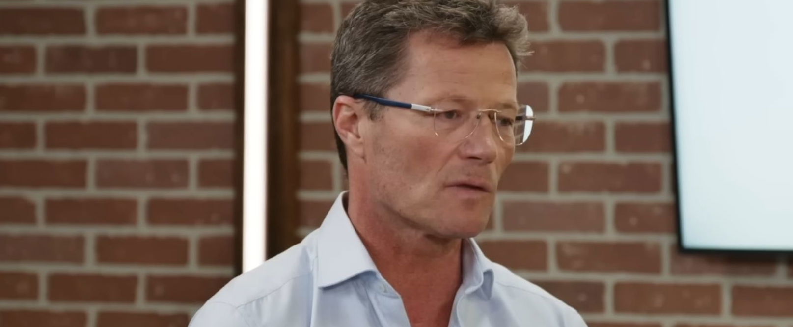 Itt a vége, Stohl András elsírta magát a kamerák előtt, iszonyatos vallomást tett a zárt ajtók mögött