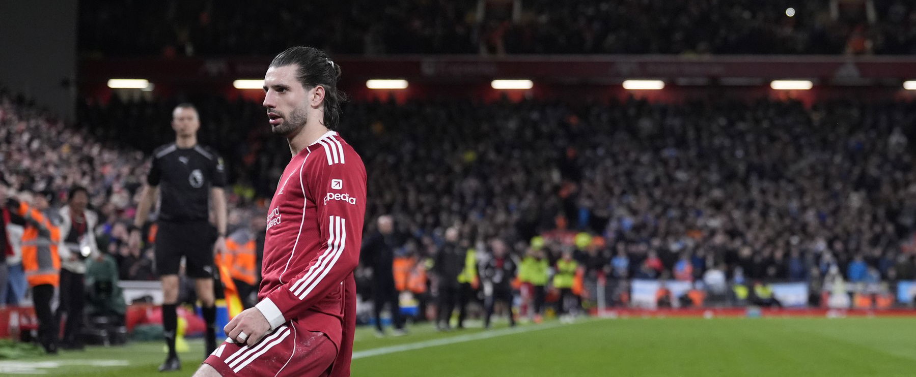 Azonnal lelőtték az élő adást a tévében, amikor Szoboszlait kiállították a City ellen, az ok rendkívüli