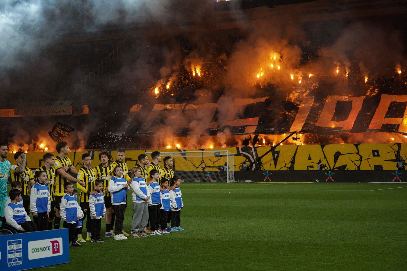 Őrjöngnek a görögök, Varga Barnabástól mást vártak, máris lemondanak az ...