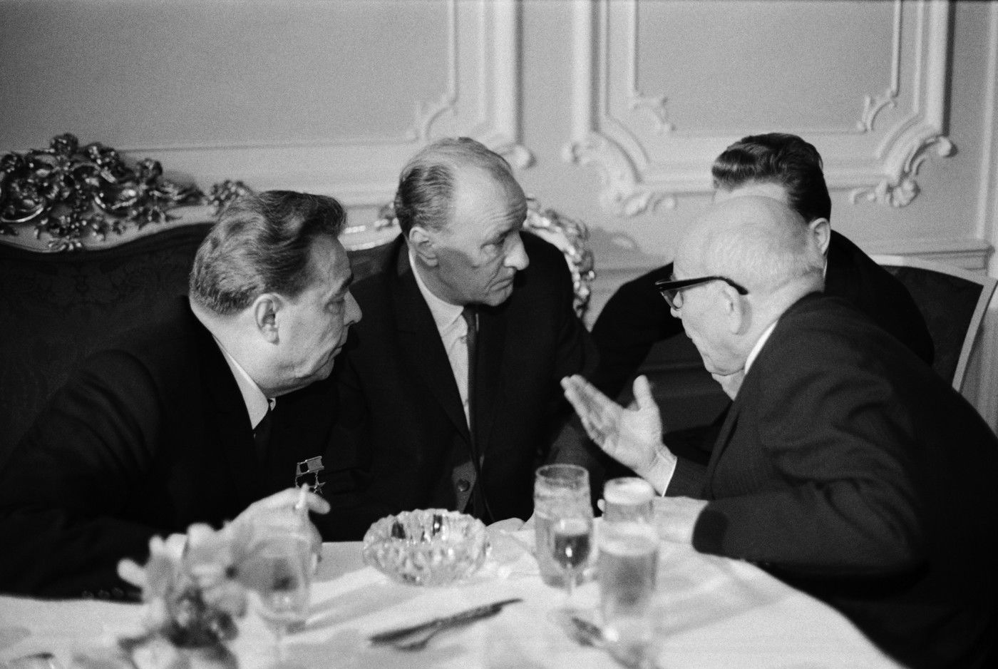 Ezt akarta eltitkolni Kádár János, egy titokzatos jármű miatt lett sikeres...