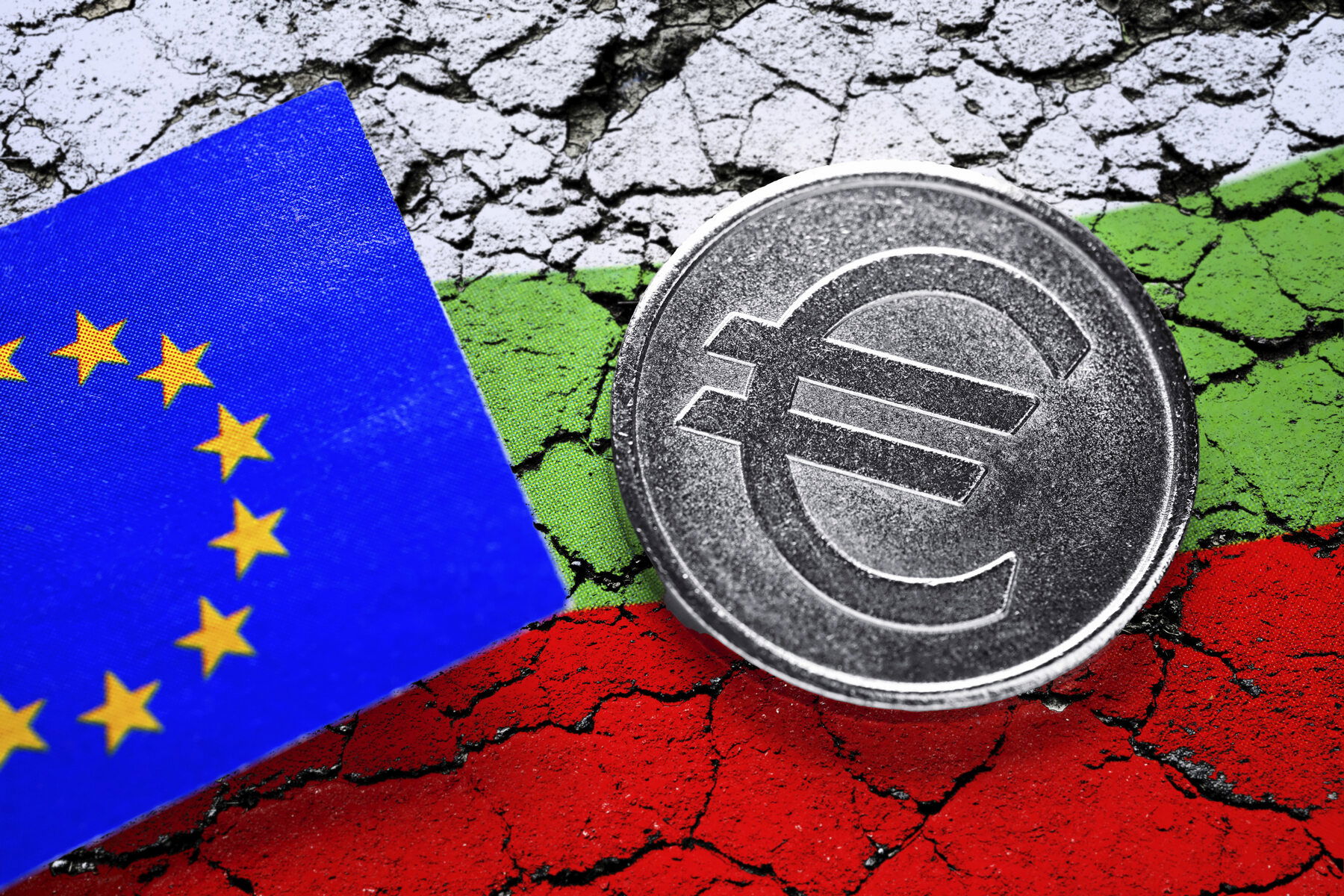 Ezzel jár az euró bevezetése, a bolgárok szörnyülködnek, közzétették az áremelkedéseket