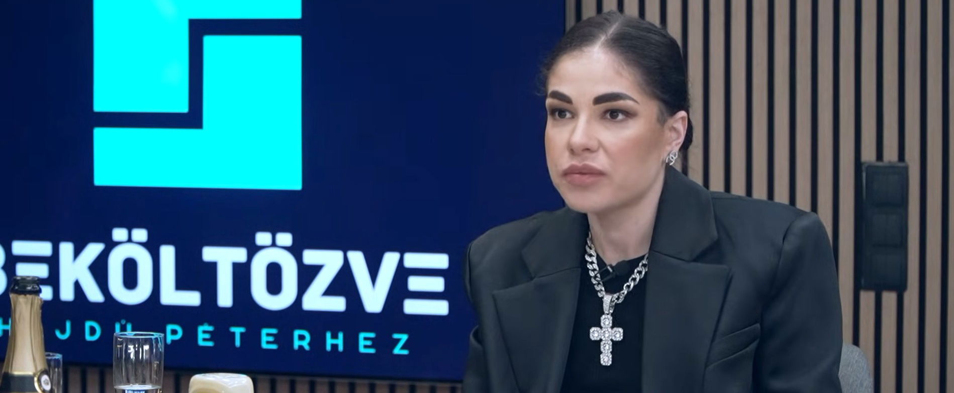 Ez Gáspár Evelin eredeti végzettsége, olyan iskolába járt, amiről te álmodni sem mersz