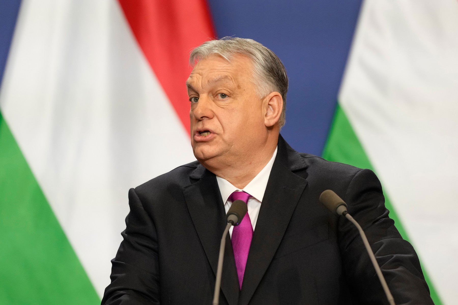Igy fogadták Orbán Viktort valójában Békéscsabán, előkerült a felvétel a megérkezéséről