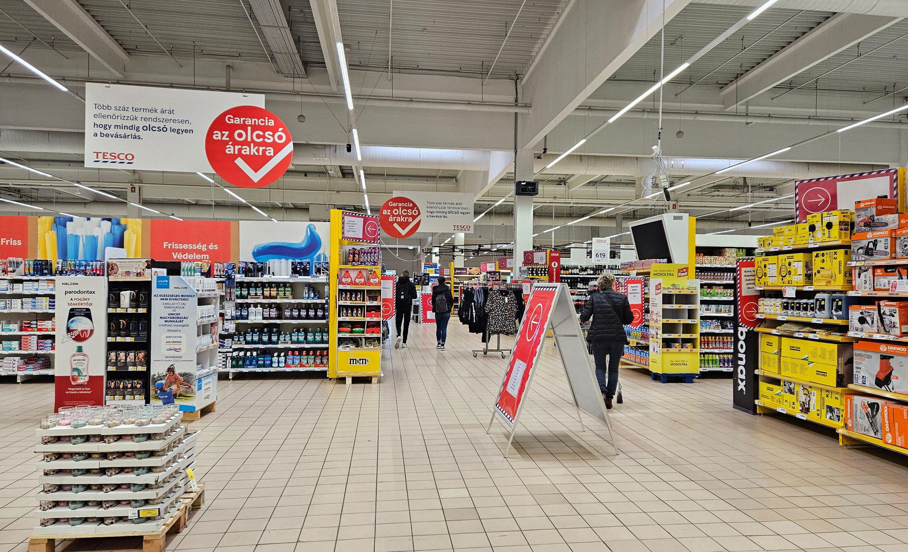 Kőkeményen átverik a magyarokat az élelmiszerboltban, vérlázító trükközésre derült fény