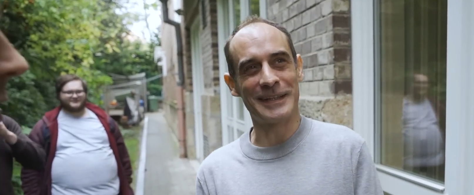 Ez a Kétfarkú Kutya Pártos Kovács Gergő eredeti végzettsége, nem semmi, milyen tudása van