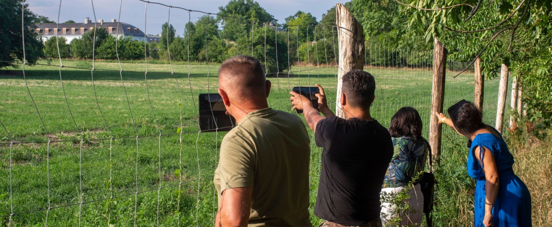 Ez lenne az új Hatvanpuszta? Hihetetlen, ami a 340 milliós projekt kerítése mögött rejtőzik