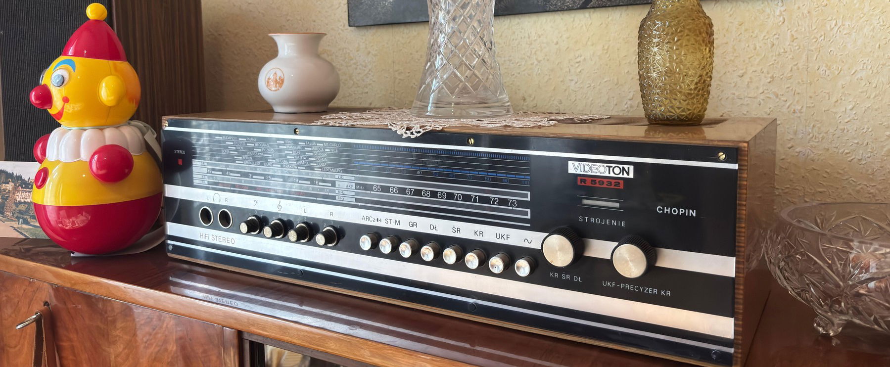 Kvíz: 10-ből csak 2 ember tudja, mi volt a Szabó család titka, Te is elbuknál a nagy retro rádiós kvízen?