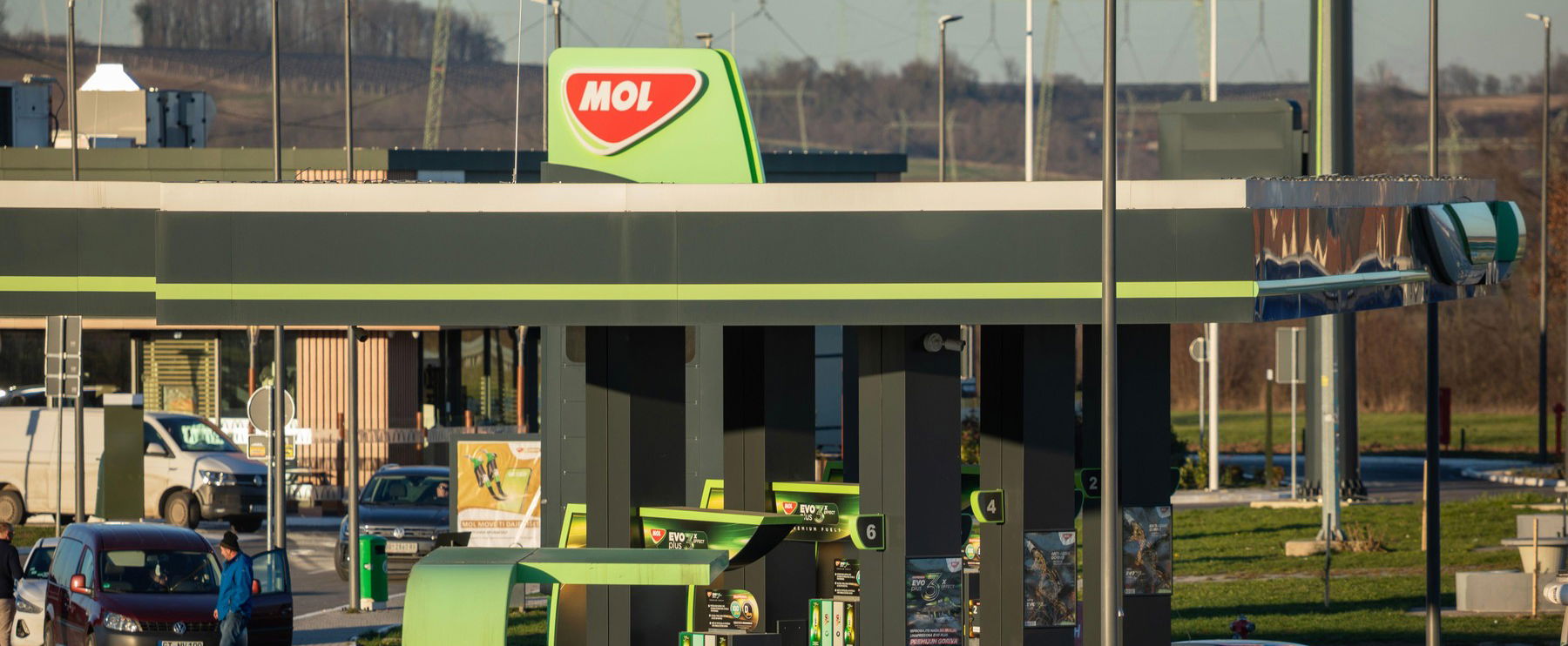 Valójában ezért vezetett be árstopot a benzinre a kormány, szakértő leplezte le a kormány tervét