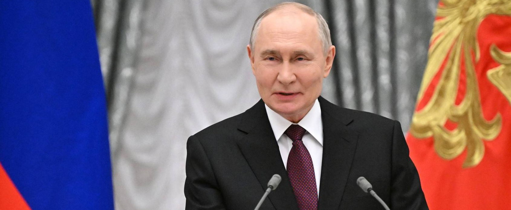 Vlagyimir Putyinról példátlan videó került ki a Kremlből, senki nem látta még így az oroszok elnökét