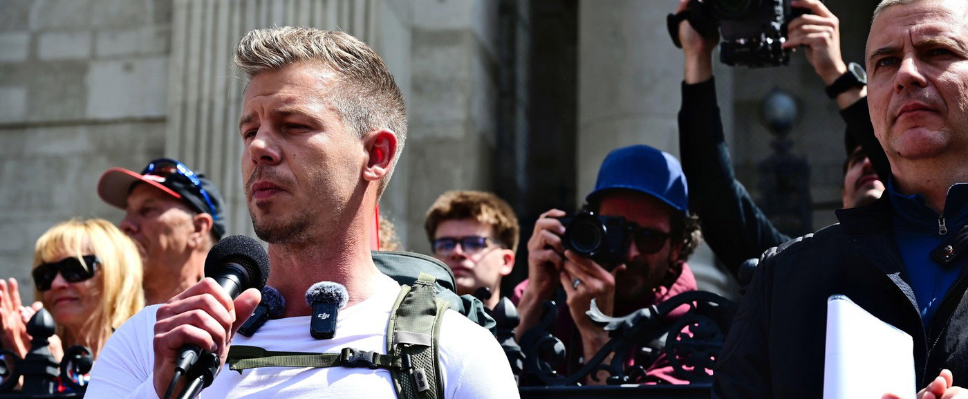 Példátlan eset szakította meg a Tisza országjárását, olyan videó terjed, ami csak április elsején készülhetett