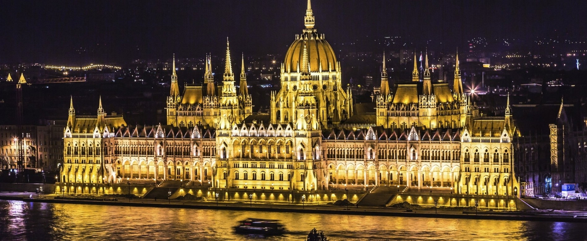 Megmutatták a Parlement azon szobáját, ahol még Orbán Viktor sem járhatott soha, elképesztő videó látott napvilágot