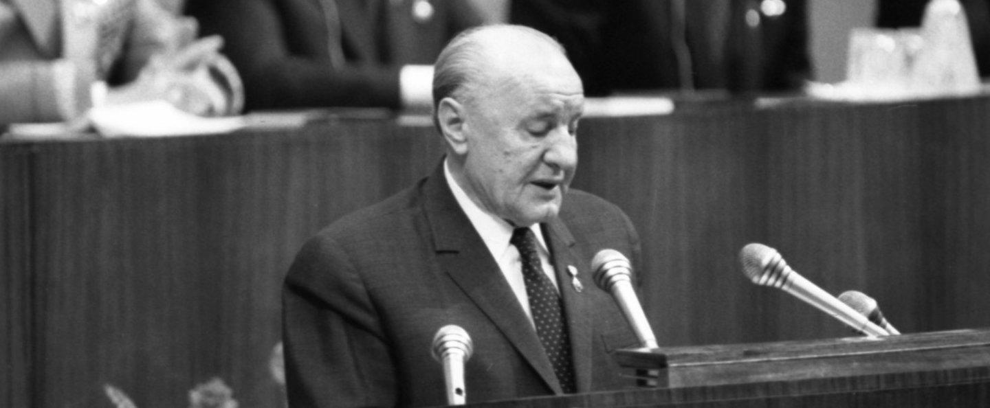 Kádár János döbbenetes dolgot tett az apjával, leesel a székről, ha ezt megtudod