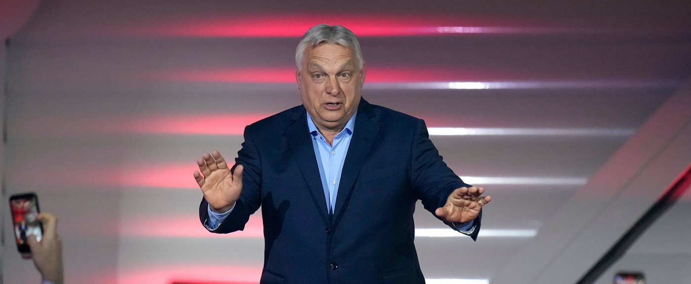 Olyan lesivideó terjed Orbán Viktorról, ami teljesen példátlan, nem látta a miniszterelnök, hogy veszi a kamera