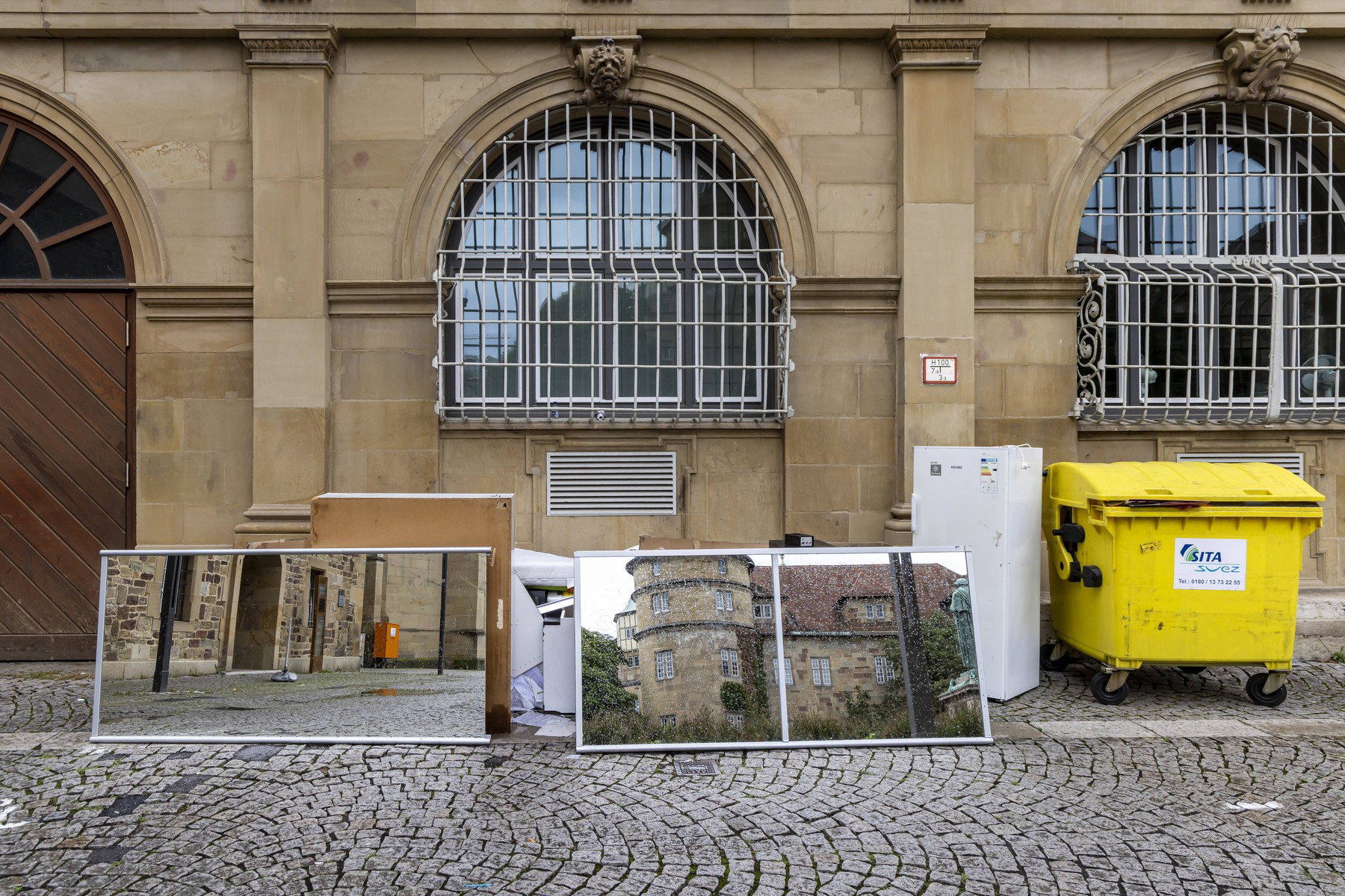 Németországi lomtalanításon járt egy magyar férfi, ő se nagyon hitte el, amiket az utcán talált kidobva