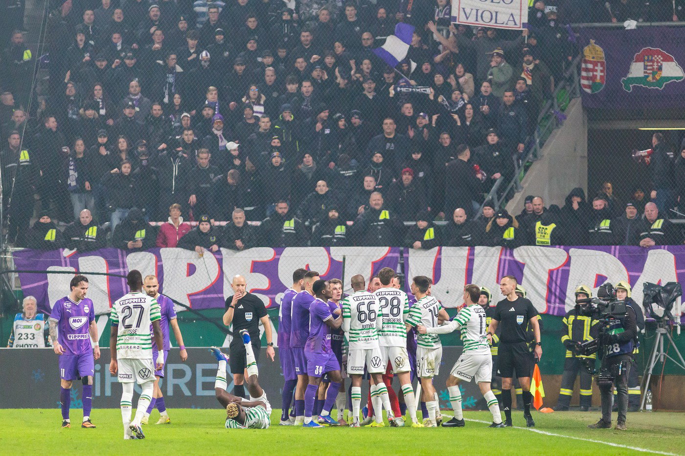 Súlyos következményei lettek az Újpest-Ferencváros meccsen történt balhénak