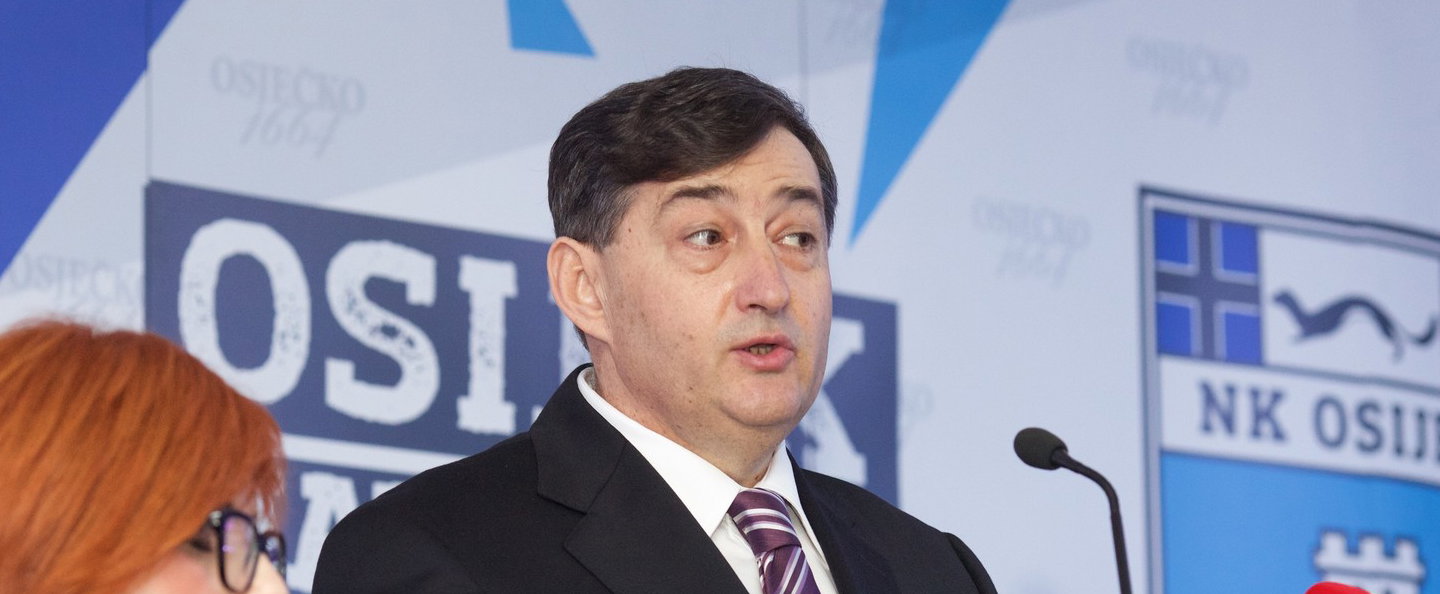 Szabadon alázható Mészáros Lőrinc ezentúl, főműsoridőben zúzták porrá a milliárdost