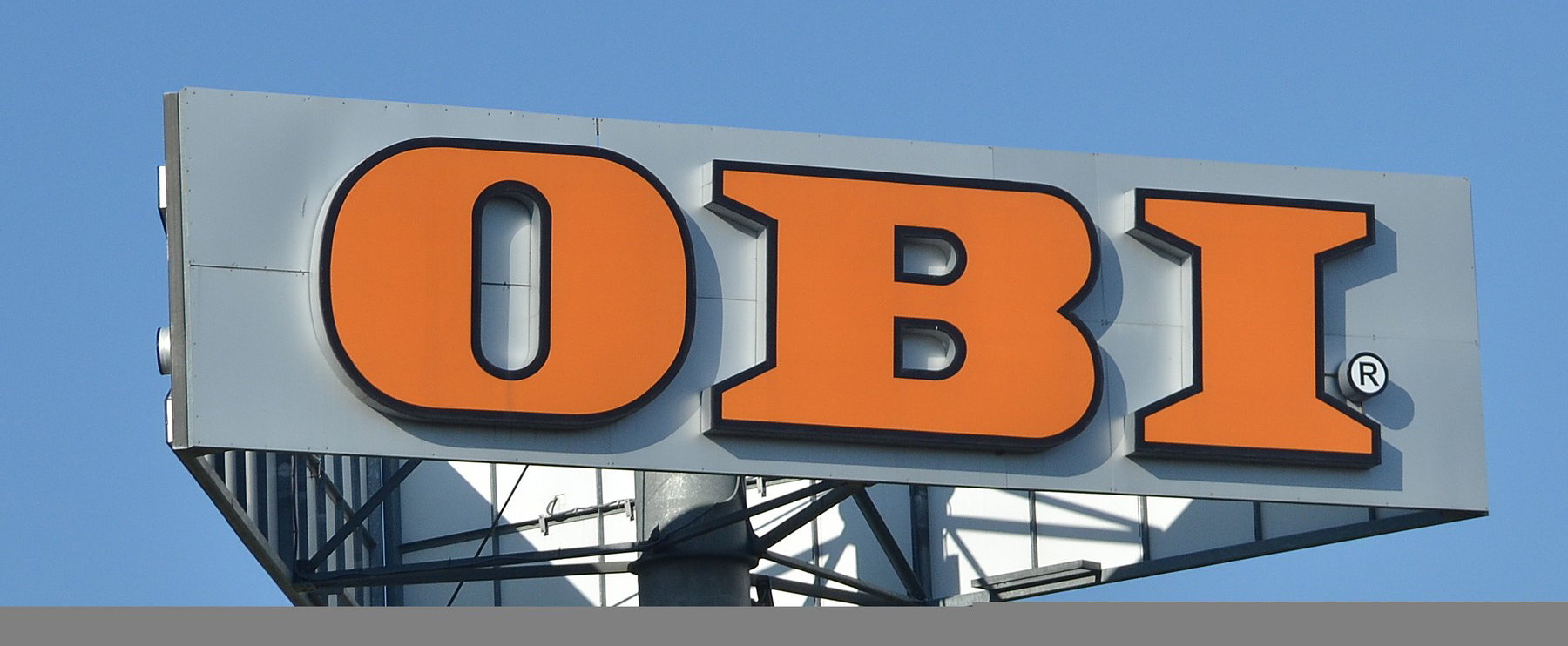 Beküldte a férj a feleségét a barkácsboltba, az eladók fuldokoltak a röhögéstől, olyan dolgot keresett