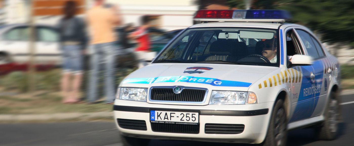 A rendőrök sem hittek a szemüknek, hogy mit művelt a két sofőr az M3-ason