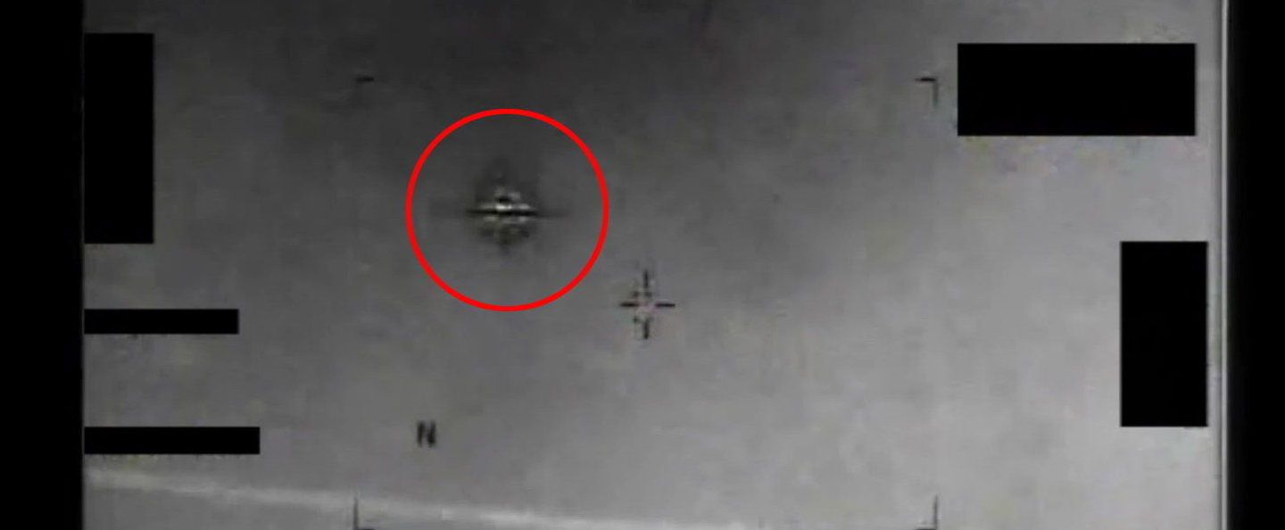 A valóság durvább, mint a mozi: a Pentagon nyilvánosságra hozott 64 titkos UFO-aktát!