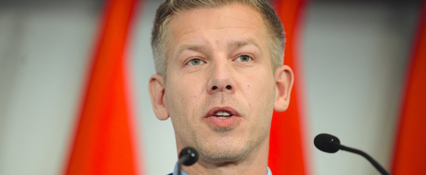 Alekosz üzent Magyar Péternek, egyetlen szóval válaszolt a miniszterelnöknek