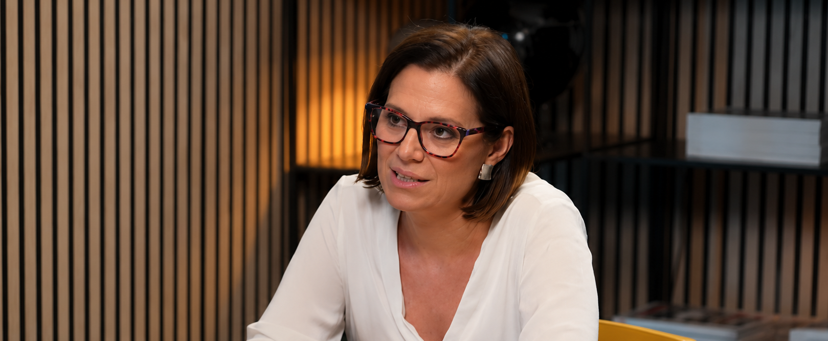 „Nem csak a rendezők bántalmaznak” – Szinetár Dóra kitálalt a színház sötét oldaláról