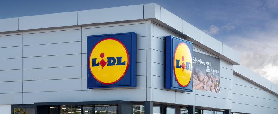 Rejtélyes haláleset a Lidl parkolójában, egy napok óta ott álló autó rejtette a holttestet