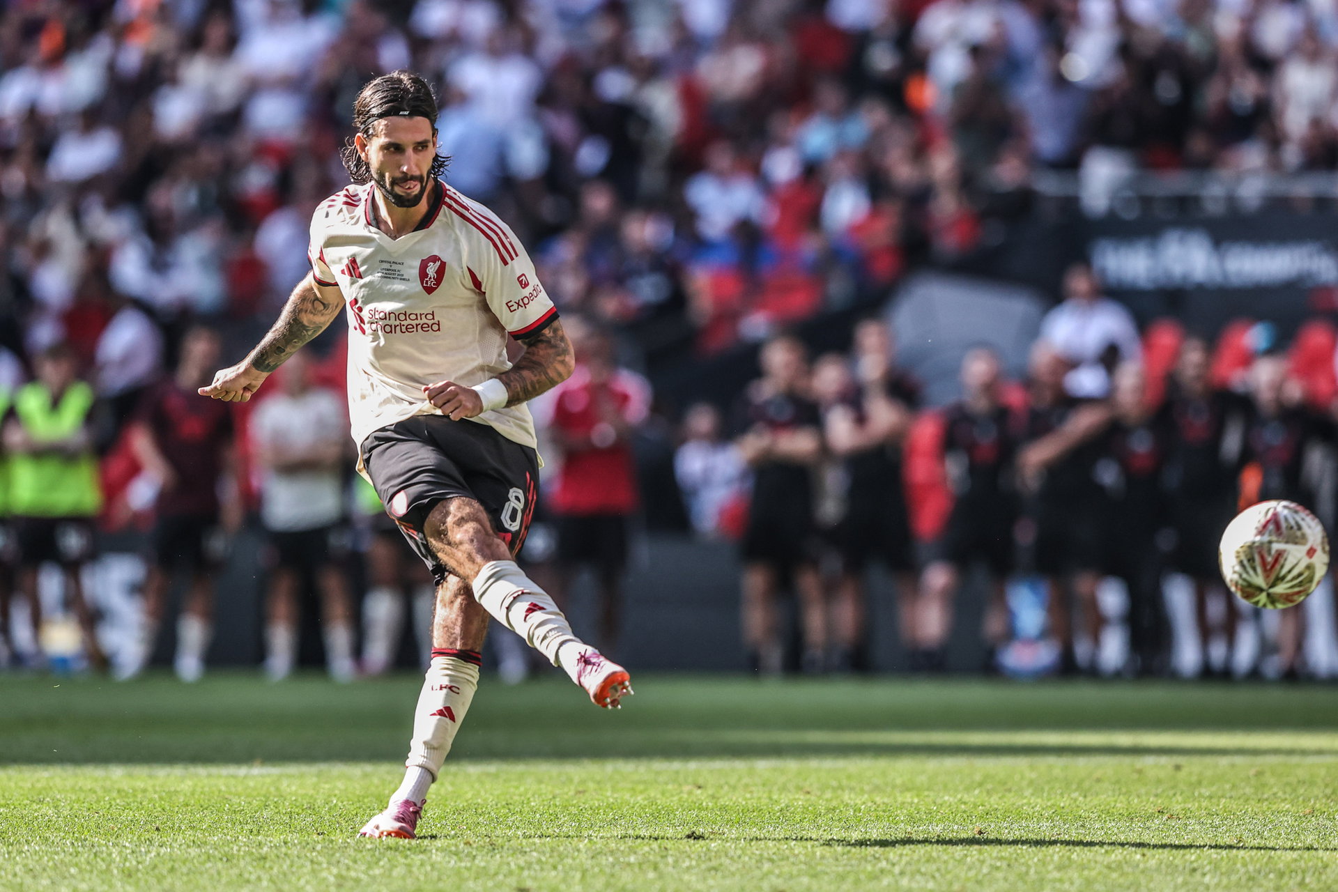 Elképesztő magyaruralom Liverpoolban: Szoboszlai mellé Kerkez és Pécsi is megérkezett a Vörösökhöz!
