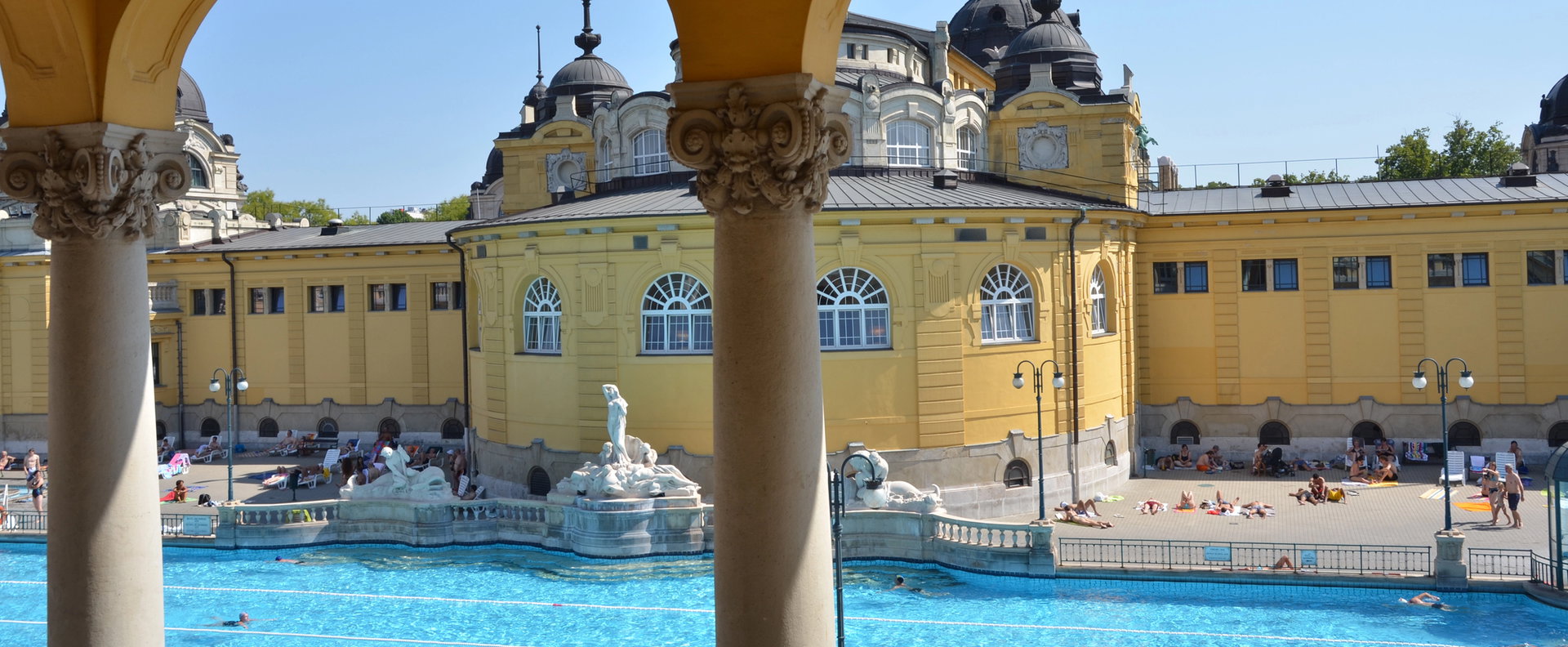 Forma–1-es láz költözik a Széchenyi fürdőbe