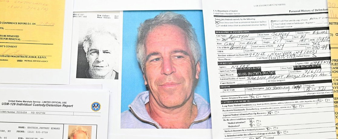 „Néha horogra akad valami” – Holtan találták Jeffrey Epstein kerítőjét, aki magyar falvakban is vadászott lányokra